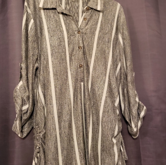 Sale 3 for $40 Tunics - Picture 1 of 4
